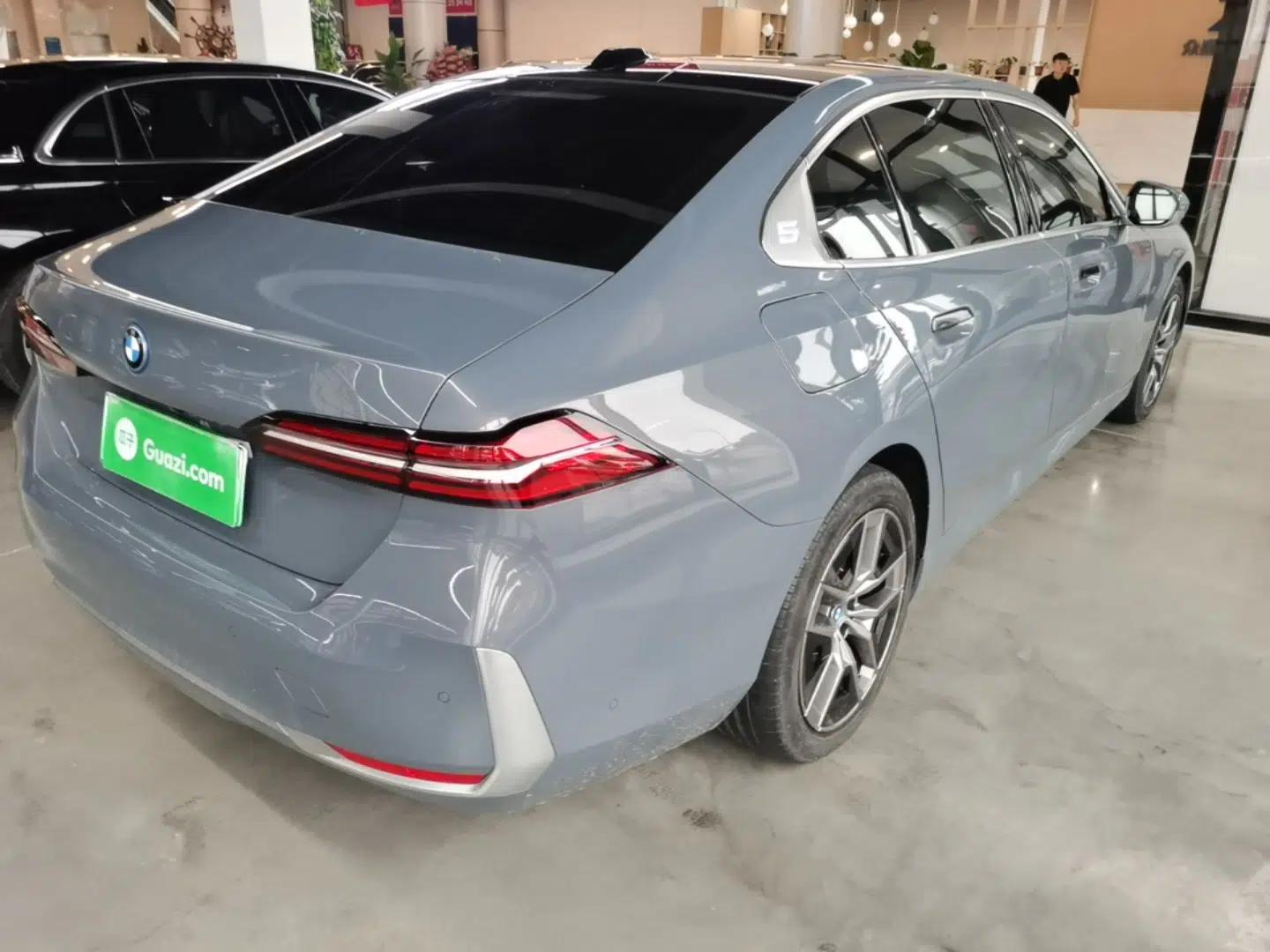 BMW i5 2024 eDrive 35L Prestige Luxury Package — миниатюра 6