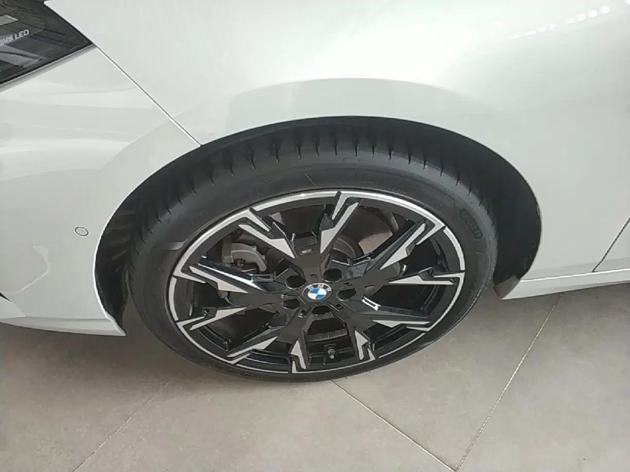 BMW 2 Series 2025 225L M Sport Night Edition Package — миниатюра 9