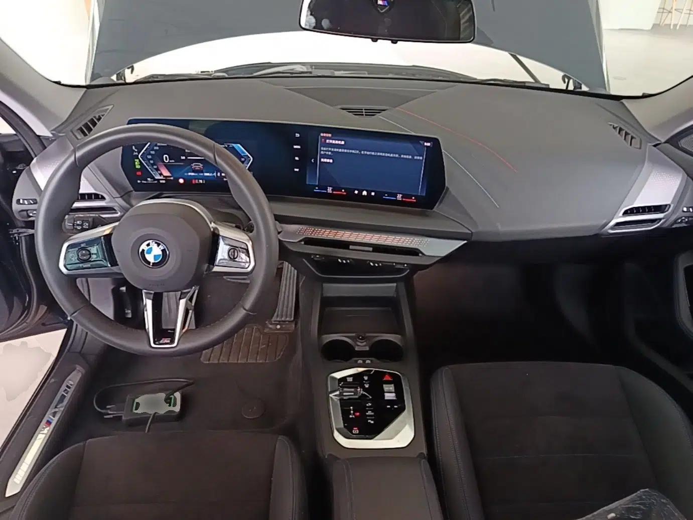 BMW 2 Series 2025 225L M Sport Night Edition Package — миниатюра 13