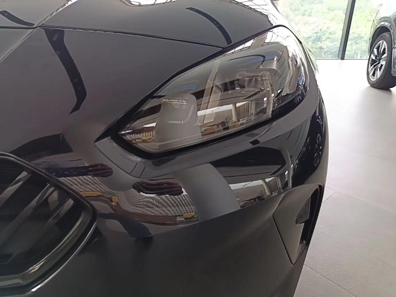 BMW 2 Series 2025 225L M Sport Night Edition Package — миниатюра 9
