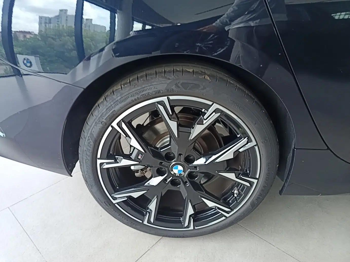 BMW 2 Series 2025 225L M Sport Night Edition Package — миниатюра 10