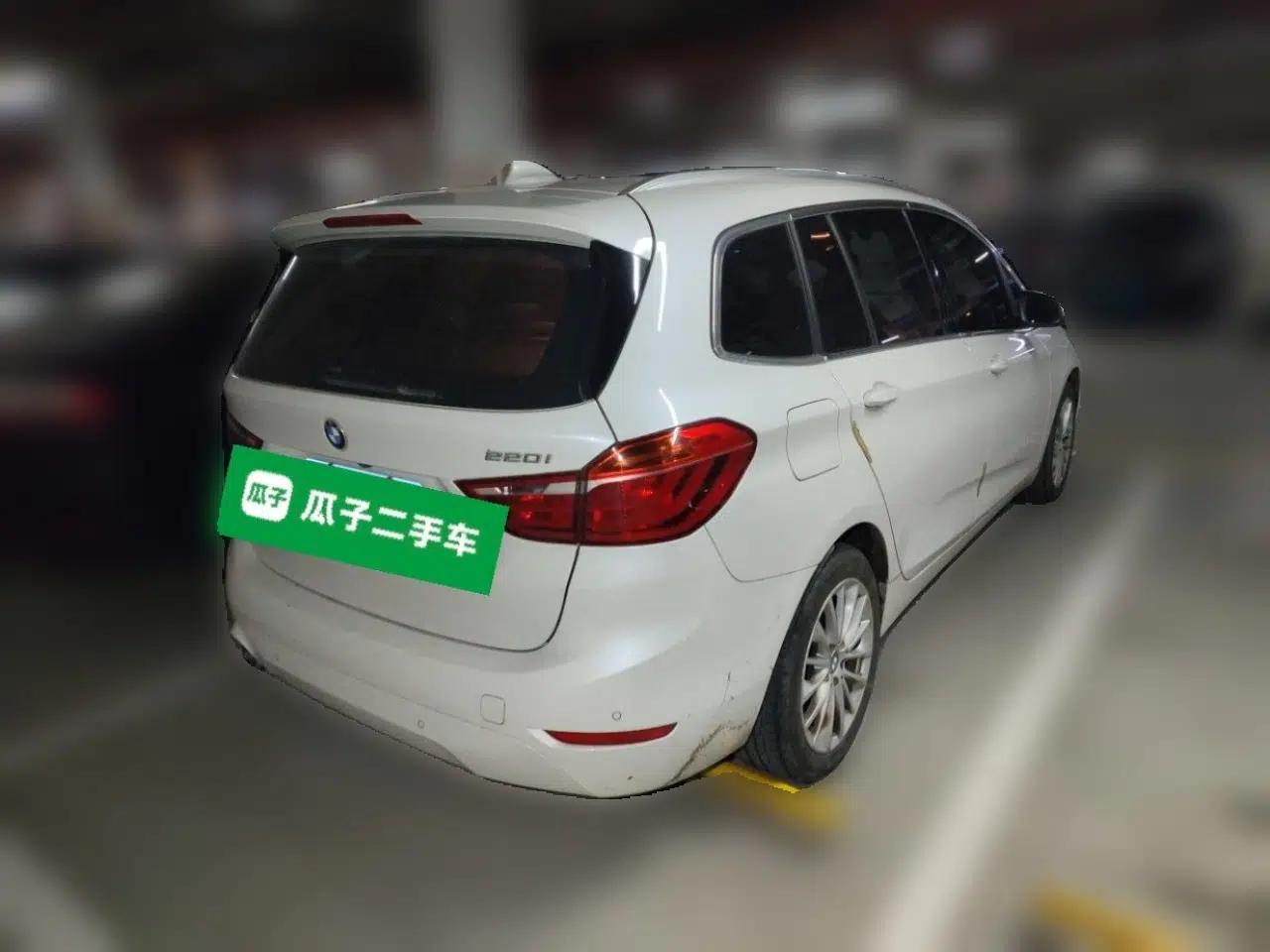 BMW 2 Series Gran Tourer 2018 220i Leading Model — миниатюра 4
