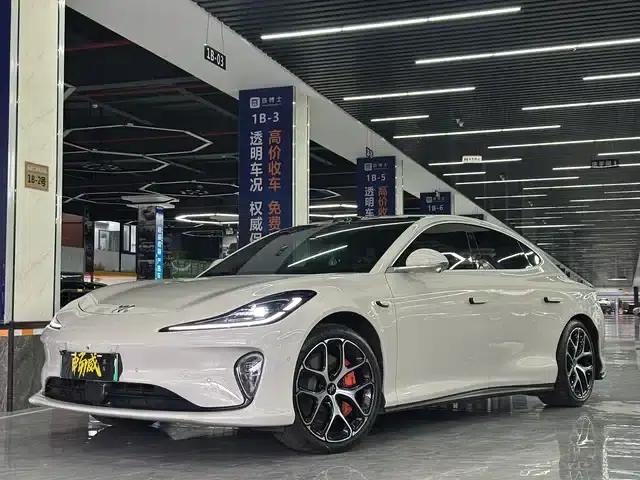 Zhiji L6 2025 Ultra
