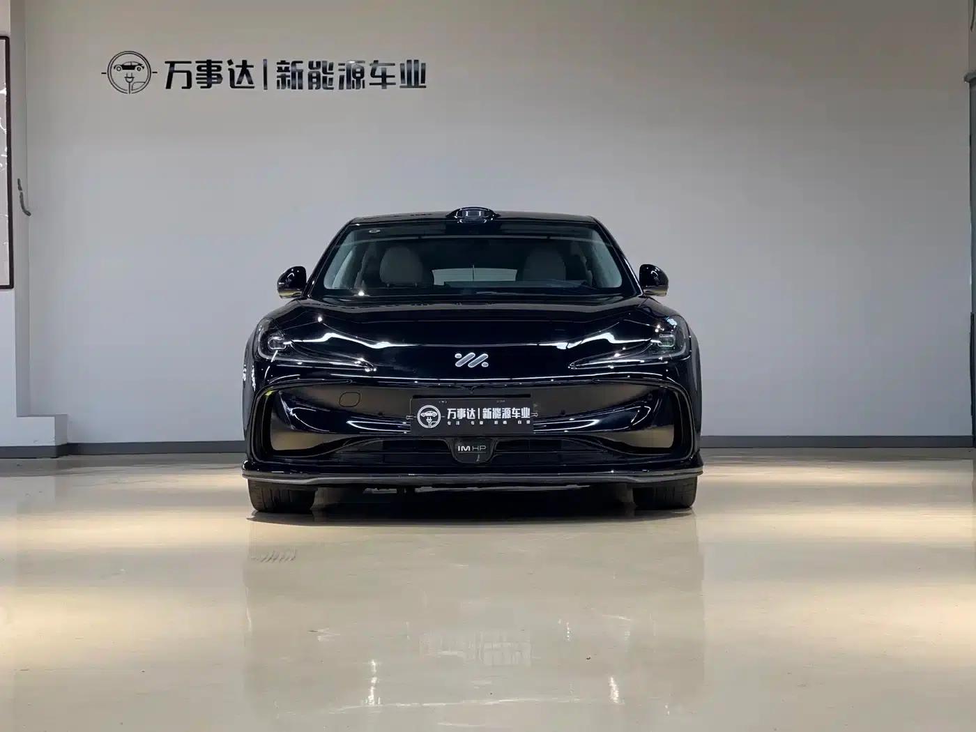 Zhiji L6 2024 Max Standard Edition — миниатюра 2