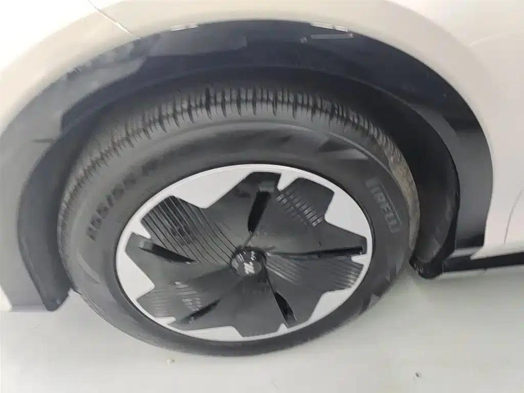 2023 Smart LS7 90kWh Elite Rear-Wheel Drive Edition — миниатюра 23