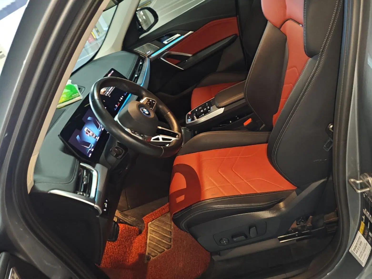 BMW iX1 2023 xDrive30L X Design Package — миниатюра 17