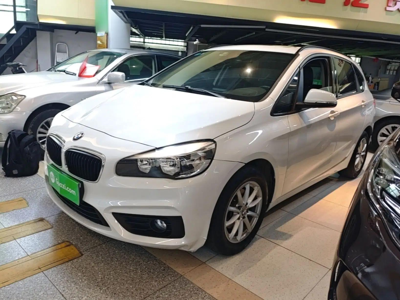 BMW 2 Series Active Tourer 2016 218i Fashion Model — миниатюра 1