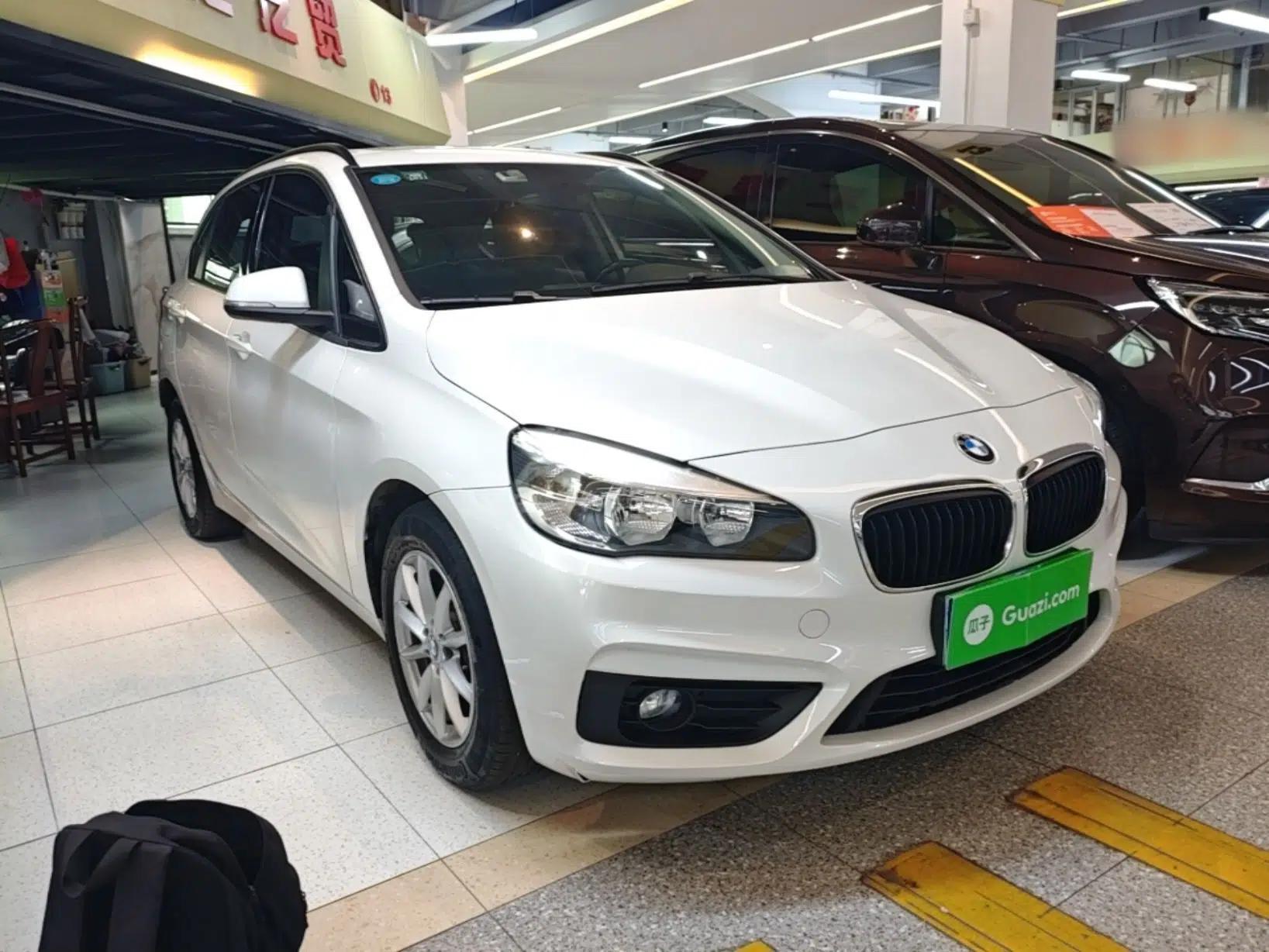 BMW 2 Series Active Tourer 2016 218i Fashion Model — миниатюра 3