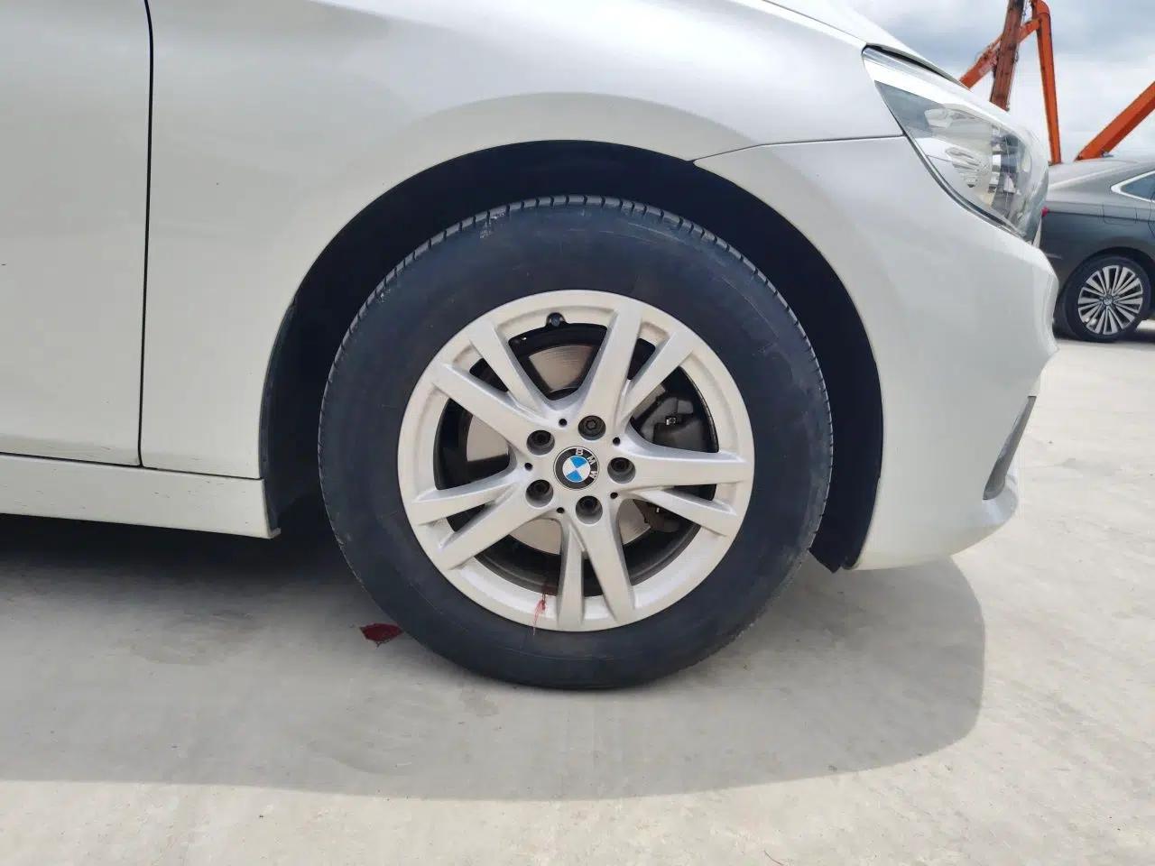BMW 2 Series Active Tourer 2016 218i Leading Model — миниатюра 8
