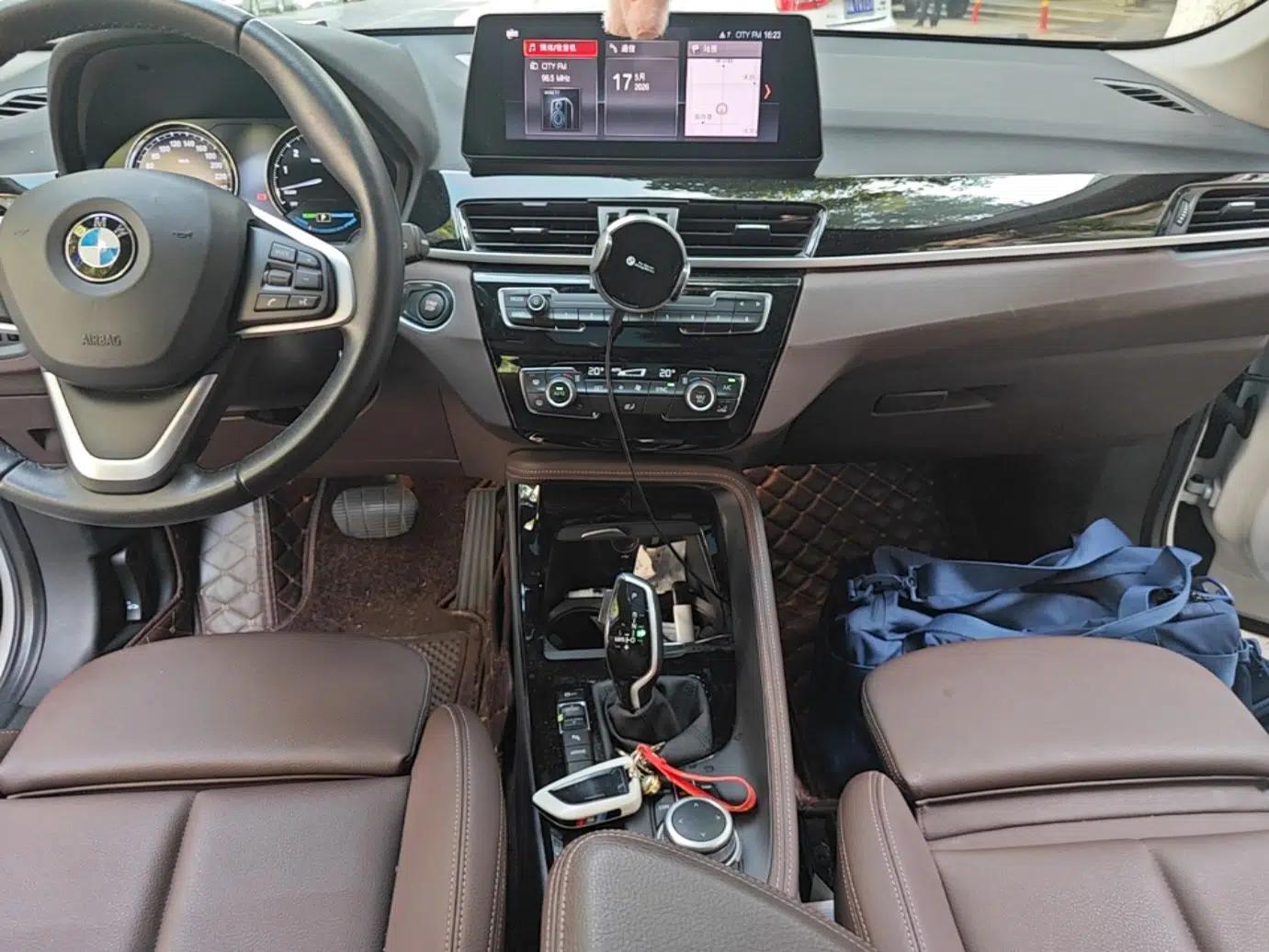 BMW X1 New Energy 2020 xDrive30Le Premium Edition — миниатюра 14