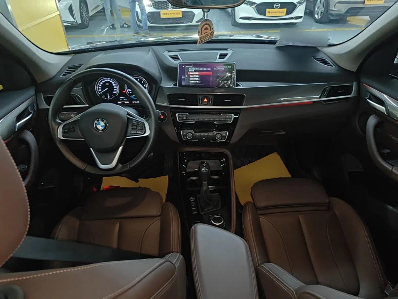 BMW X1 New Energy 2019 xDrive25Le Mileage Upgrade Version — миниатюра 13