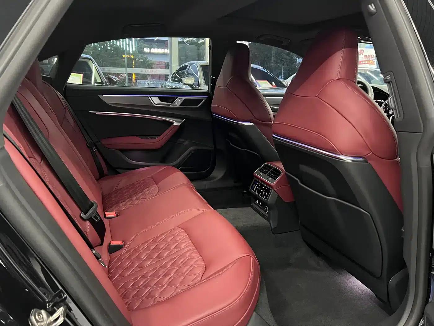 2024 Audi A7L 45 TFSI quattro Black Edition — миниатюра 10