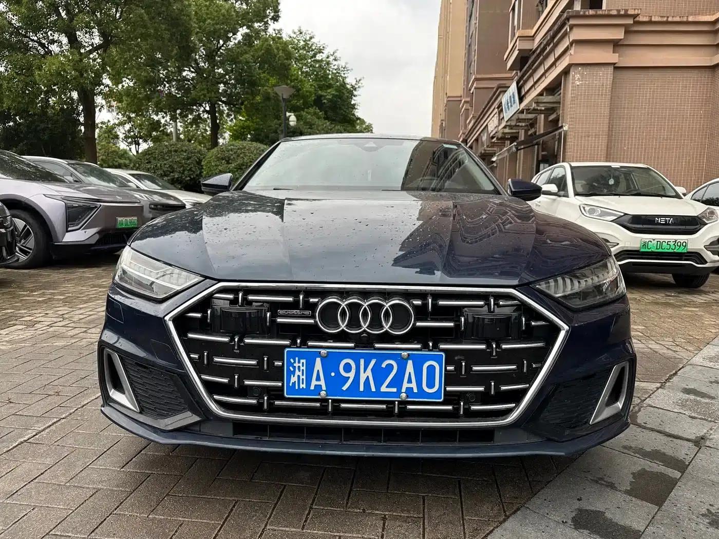 Audi A7L 2024 45TFSI S-line Dream Edition Crystal Package — миниатюра 2