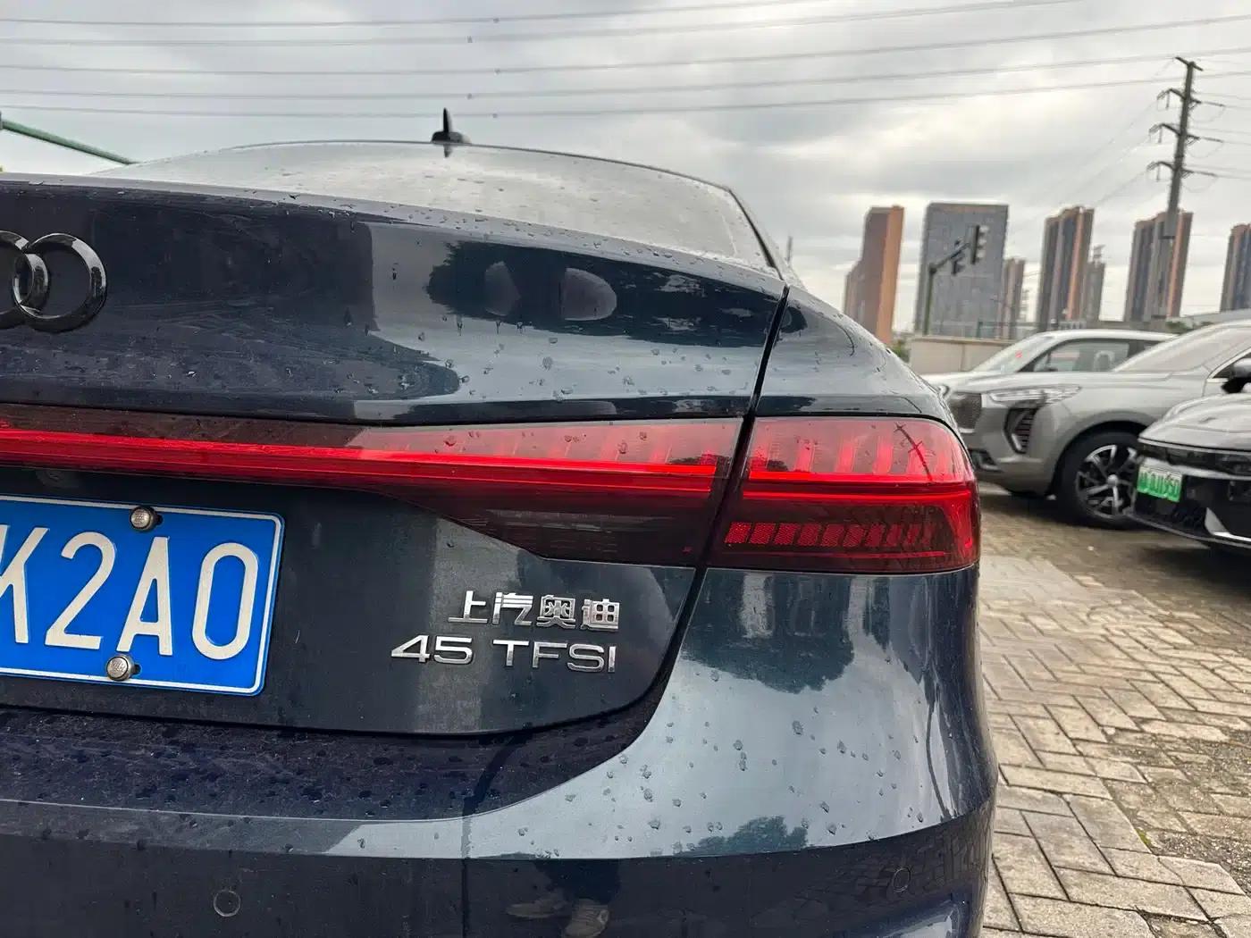 Audi A7L 2024 45TFSI S-line Dream Edition Crystal Package — миниатюра 7