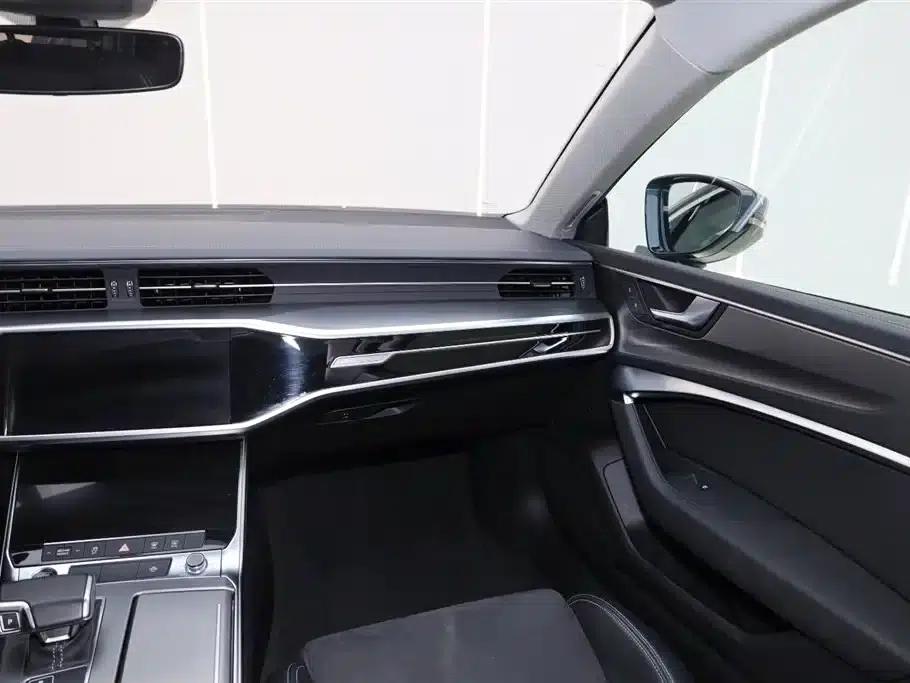 Audi A7L 2024 45TFSI S-line Dream Edition Crystal Package — миниатюра 13
