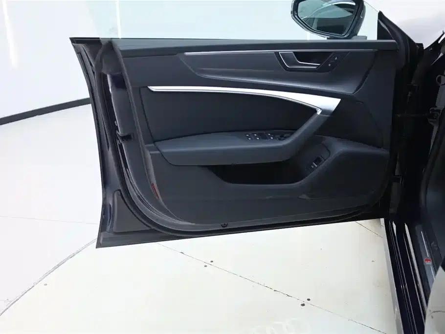 Audi A7L 2024 45TFSI S-line Dream Edition Crystal Package — миниатюра 16