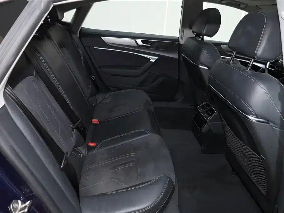 Audi A7L 2024 45TFSI S-line Dream Edition Crystal Package — миниатюра 24