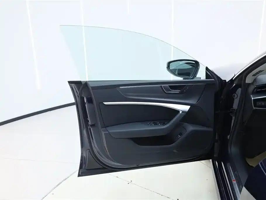 Audi A7L 2024 45TFSI S-line Dream Edition Crystal Package — миниатюра 25