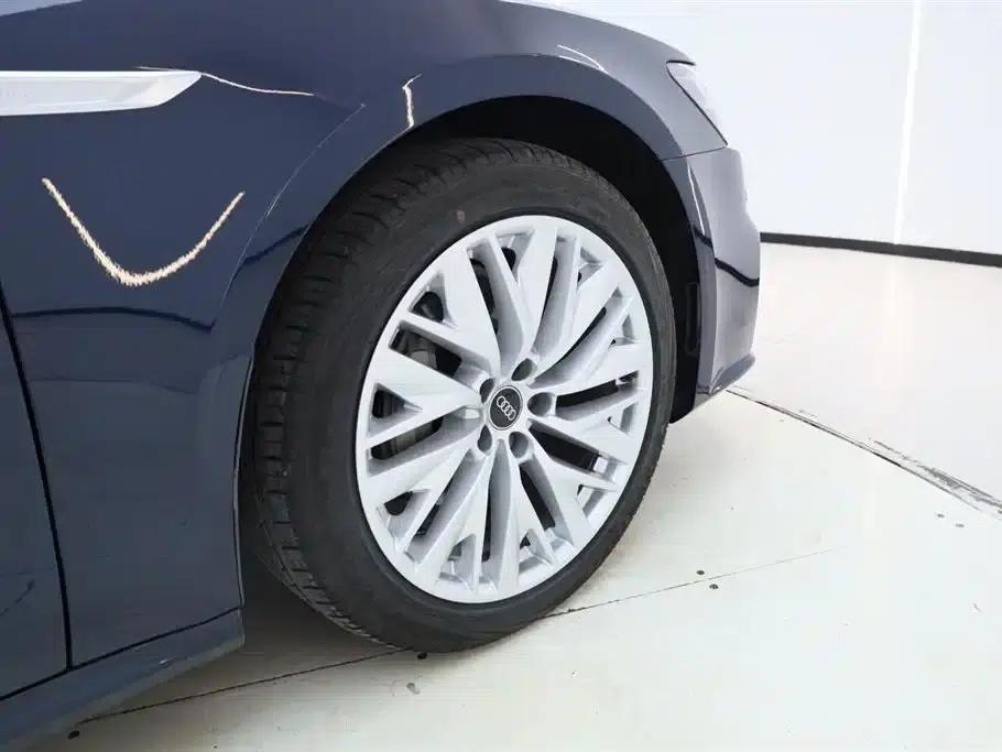 Audi A7L 2024 45TFSI S-line Dream Edition Crystal Package — миниатюра 10