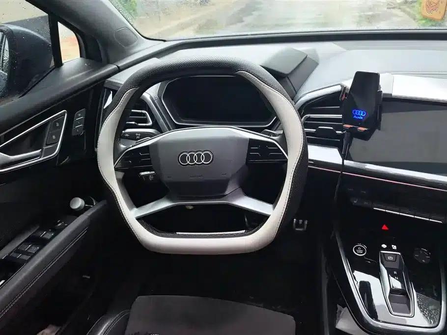 Audi Q4 e-tron 2023 Model 40 e-tron Trailblazer — миниатюра 15