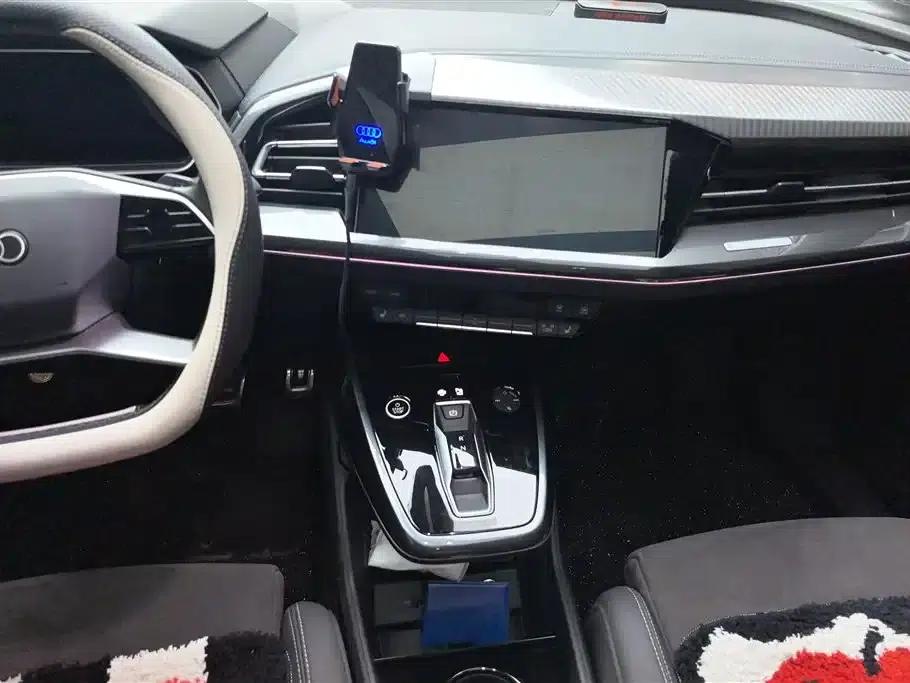 Audi Q4 e-tron 2023 Model 40 e-tron Trailblazer — миниатюра 16
