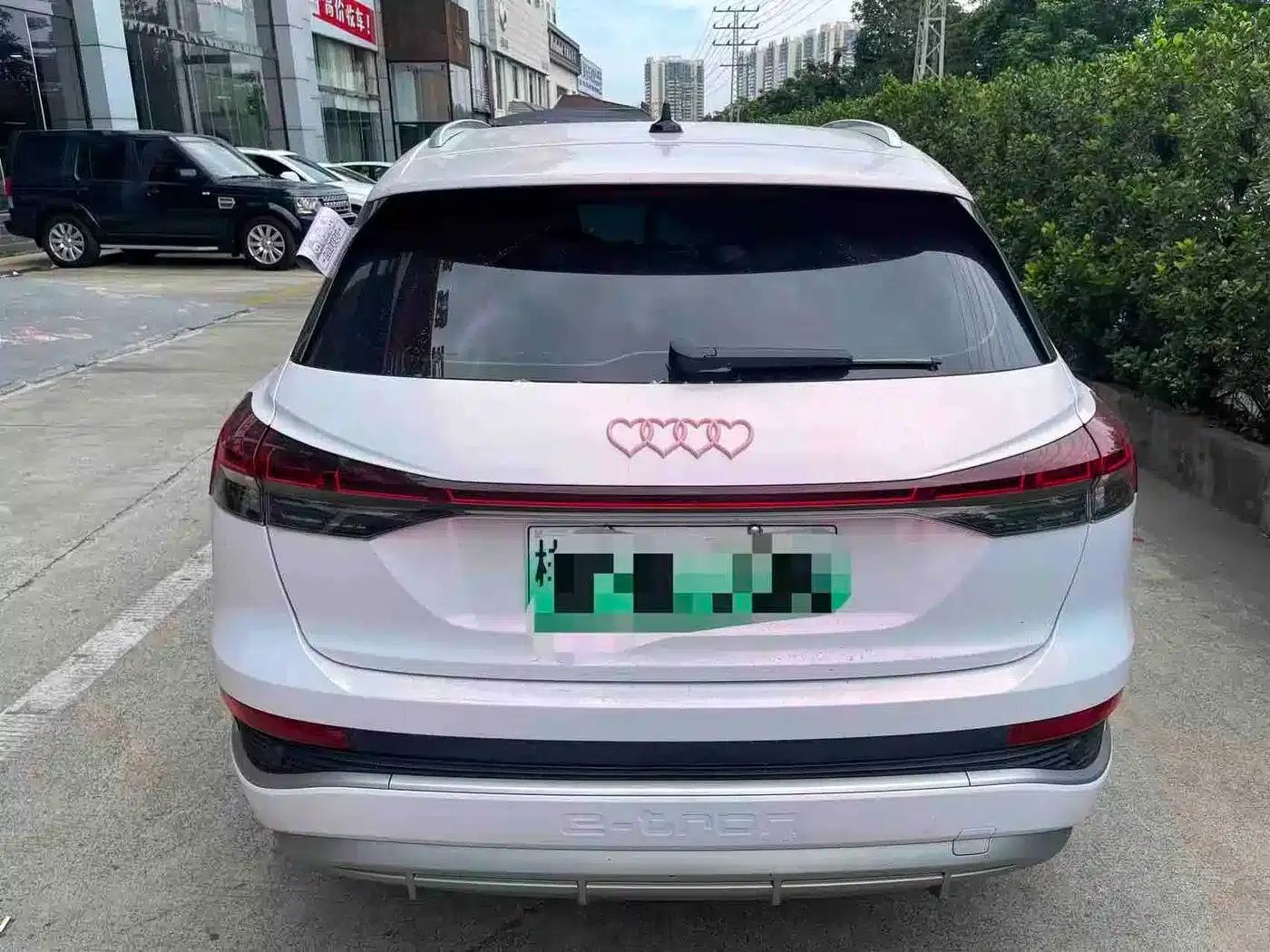 Audi Q4 e-tron 2024 Model 40 e-tron Adventure Edition — миниатюра 3