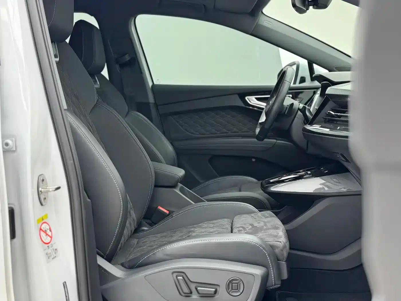 Audi Q4 e-tron 2023 50 e-tron quattro Premium Edition — миниатюра 19