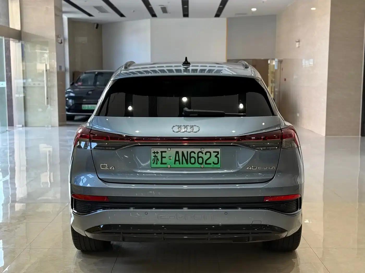 Audi Q4 e-tron 2023 Model 40 e-tron Trailblazer Night Edition — миниатюра 16