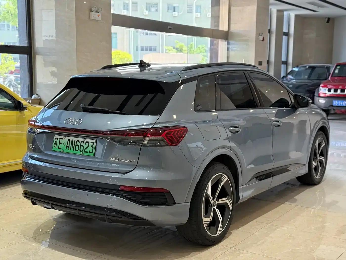 Audi Q4 e-tron 2023 Model 40 e-tron Trailblazer Night Edition — миниатюра 17
