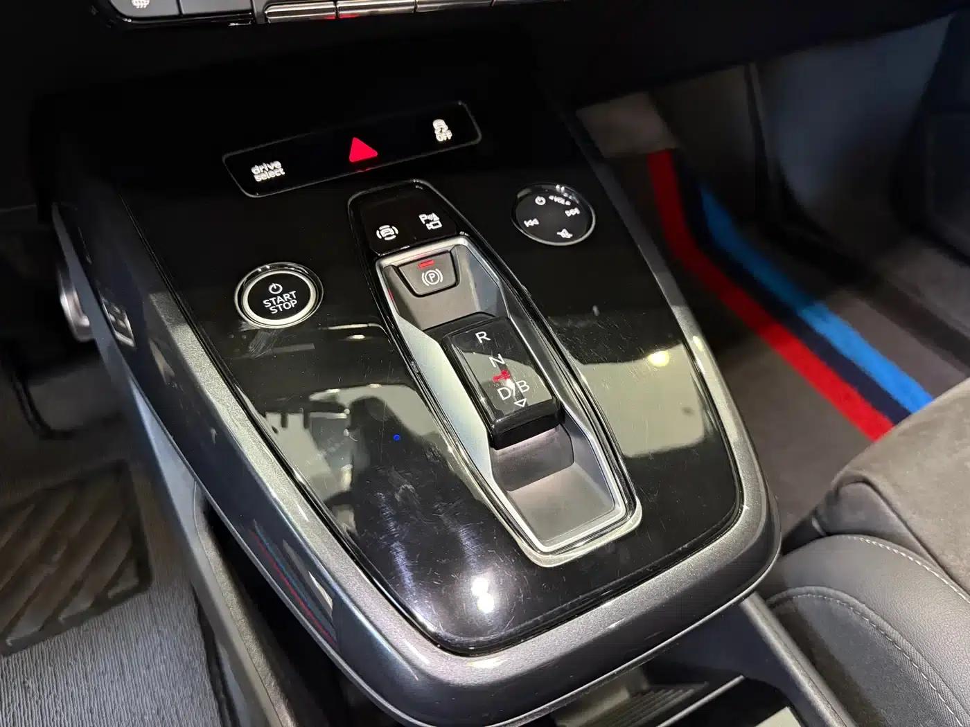 Audi Q4 e-tron 2023 Model 40 e-tron Trailblazer Night Edition — миниатюра 7