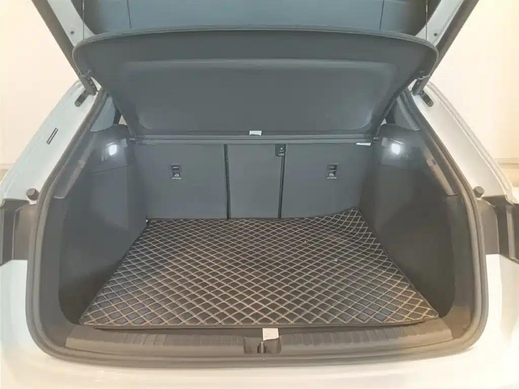 Audi Q4 e-tron 2023 Model 40 e-tron Adventure Edition — миниатюра 9