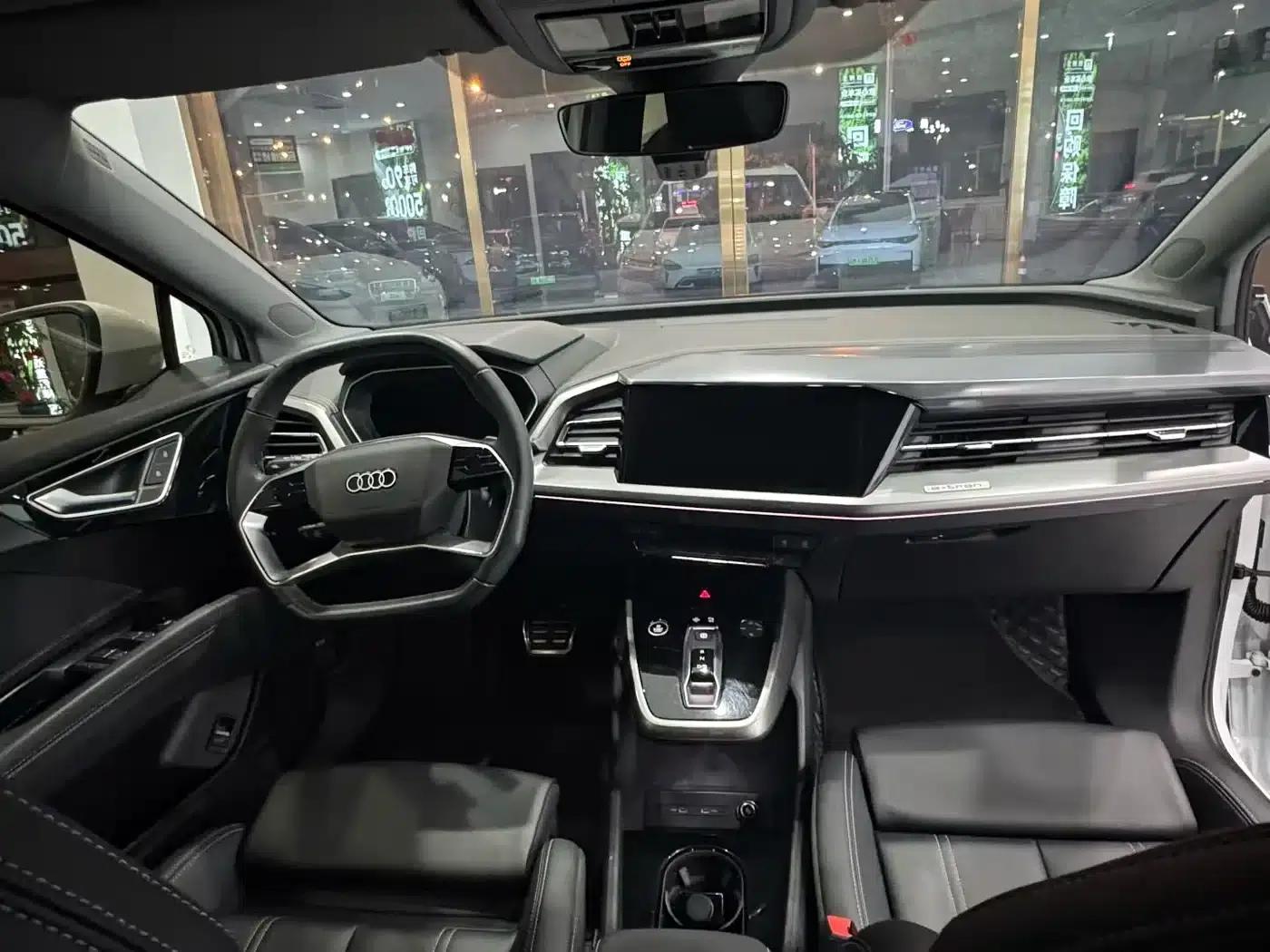 Audi Q4 e-tron 2024 Model 40 e-tron Adventure Edition — миниатюра 6