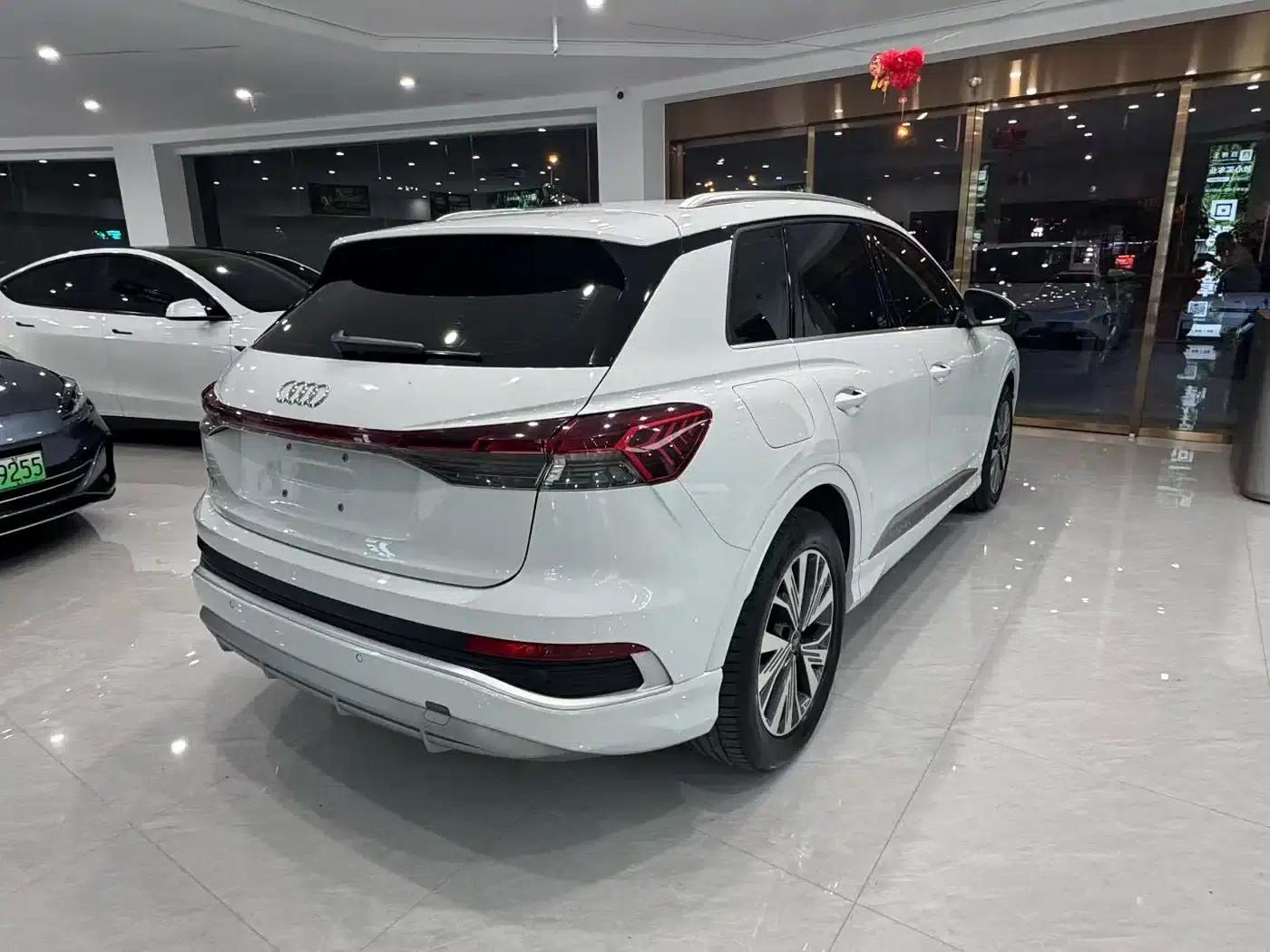 Audi Q4 e-tron 2024 Model 40 e-tron Adventure Edition — миниатюра 7