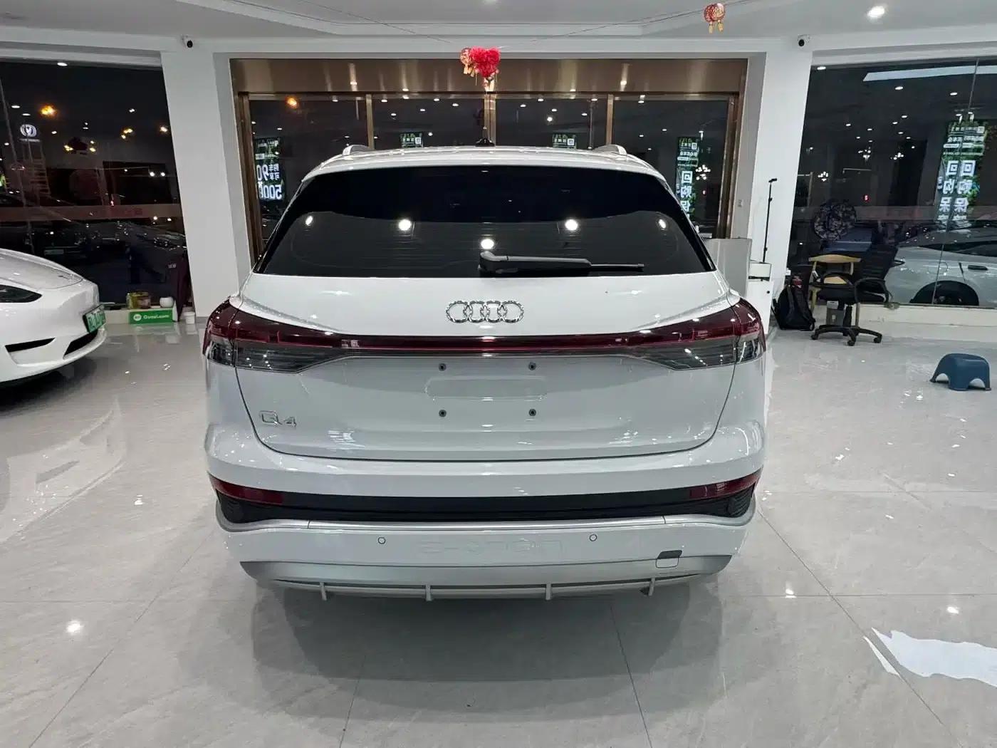 Audi Q4 e-tron 2024 Model 40 e-tron Adventure Edition — миниатюра 8