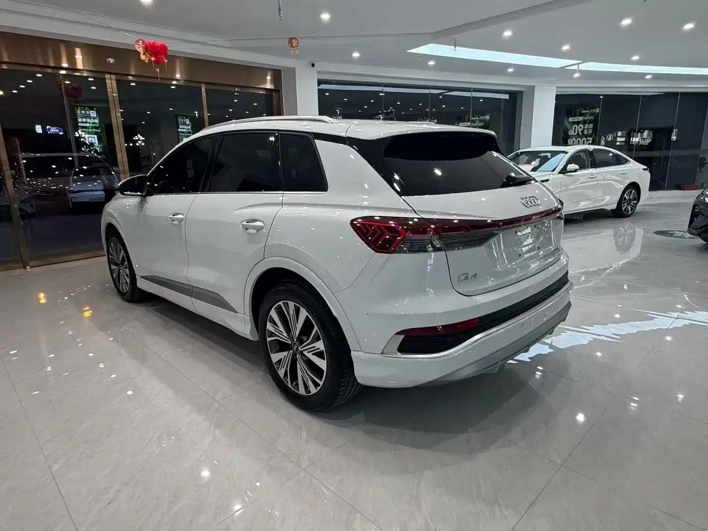 Audi Q4 e-tron 2024 Model 40 e-tron Adventure Edition — миниатюра 9