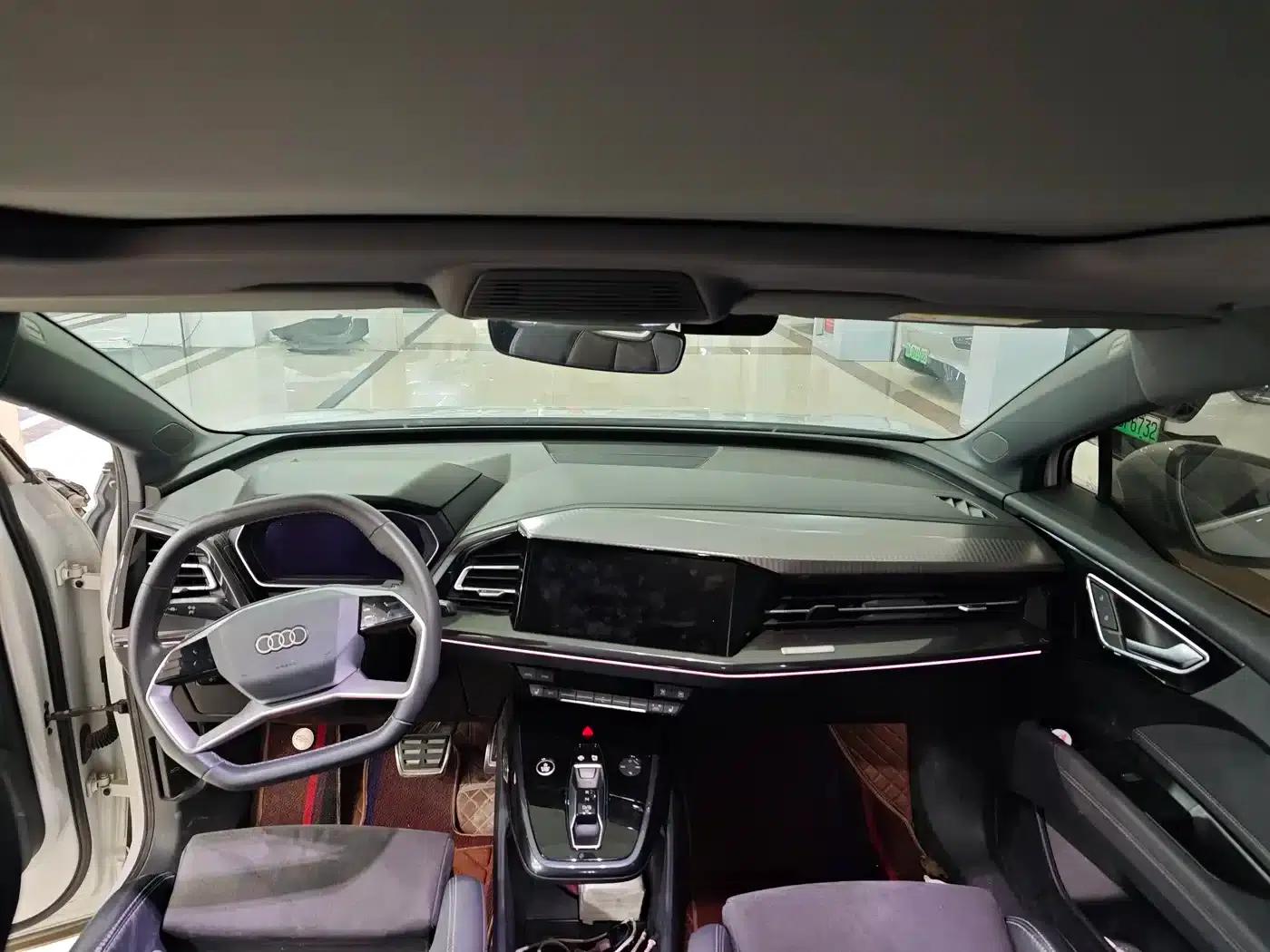 Audi Q4 e-tron 2022 40 e-tron First Edition — миниатюра 6