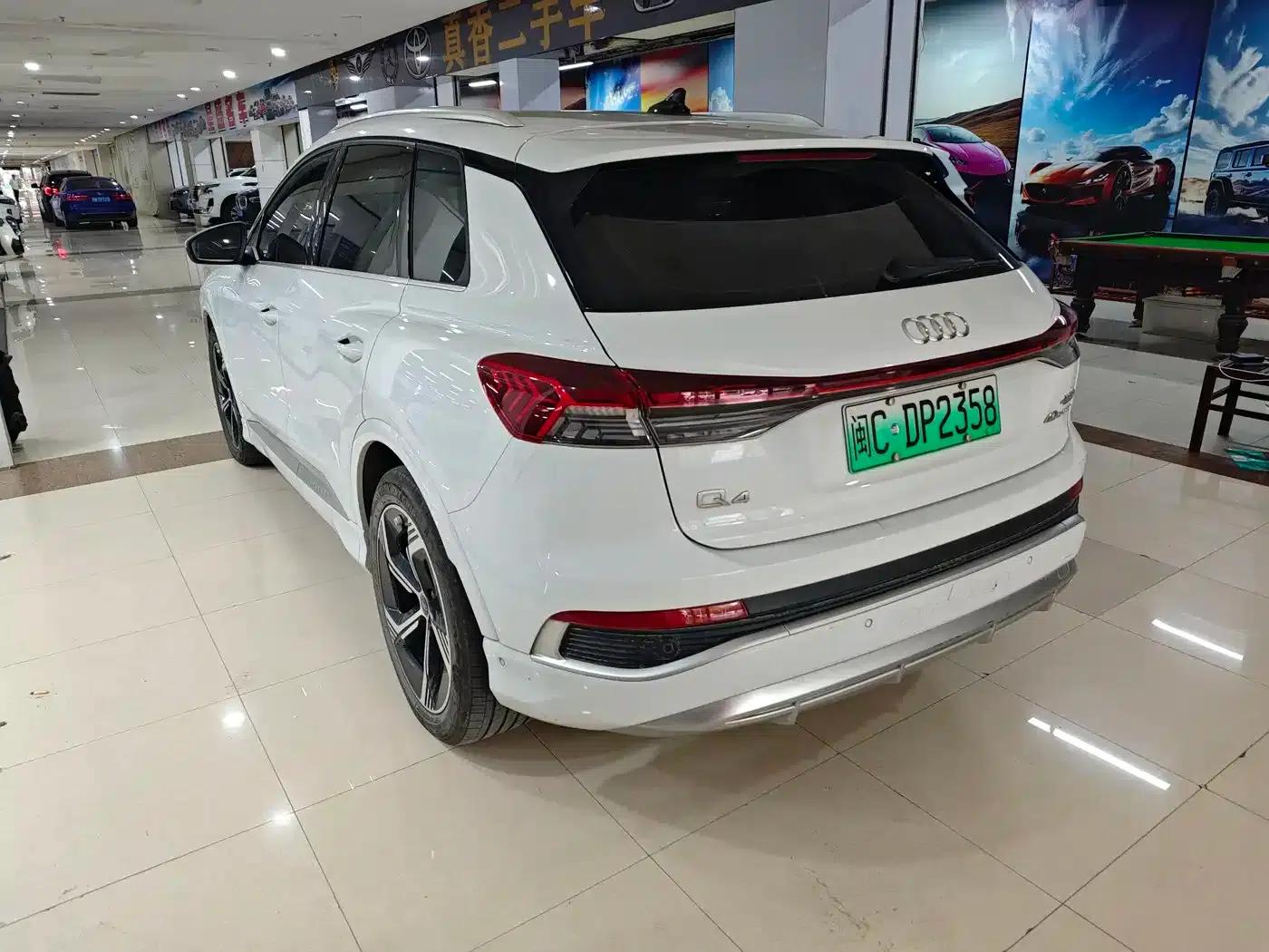 Audi Q4 e-tron 2022 40 e-tron First Edition — миниатюра 7