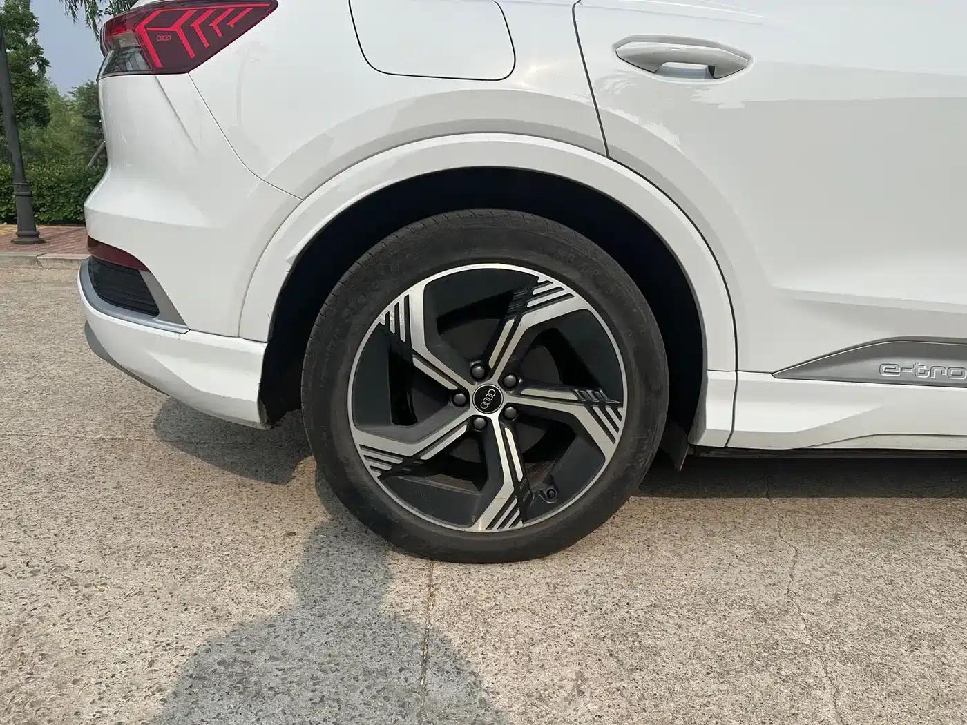 Audi Q4 e-tron 2024 Model 40 e-tron Trailblazer — миниатюра 9