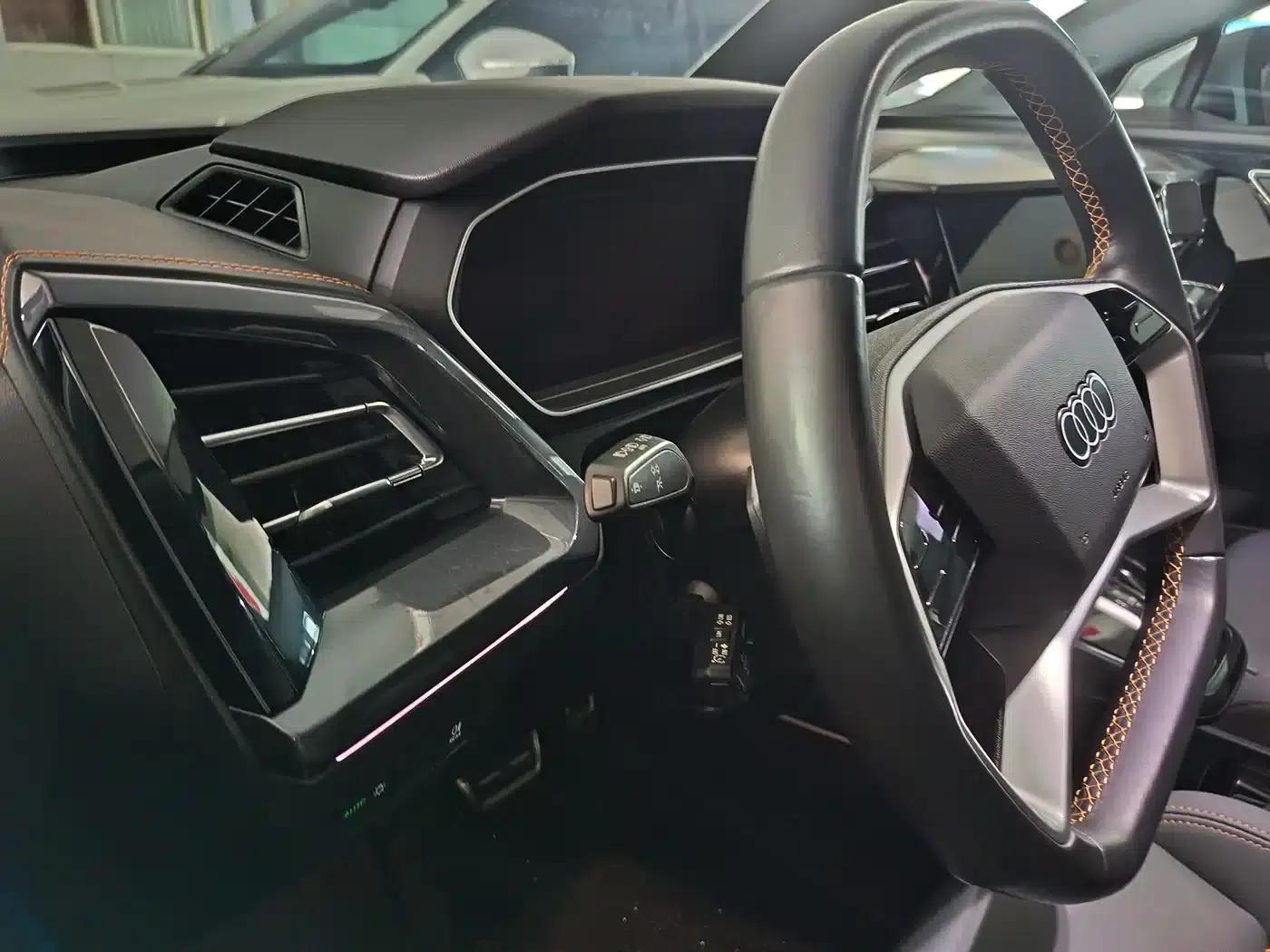 Audi Q4 e-tron 2023 Model 40 e-tron Trailblazer — миниатюра 11