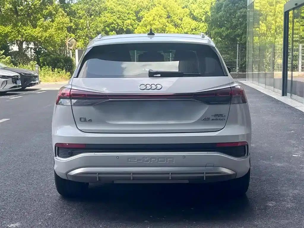 Audi Q4 e-tron 2023 Model 40 e-tron Trailblazer — миниатюра 3