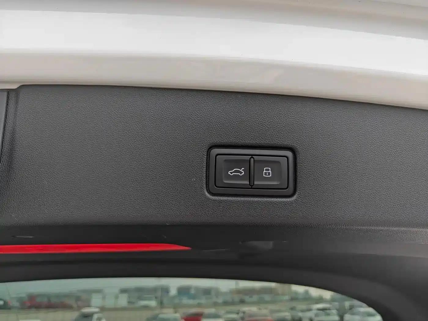 Audi Q4 e-tron 2023 Model 40 e-tron Trailblazer — миниатюра 14