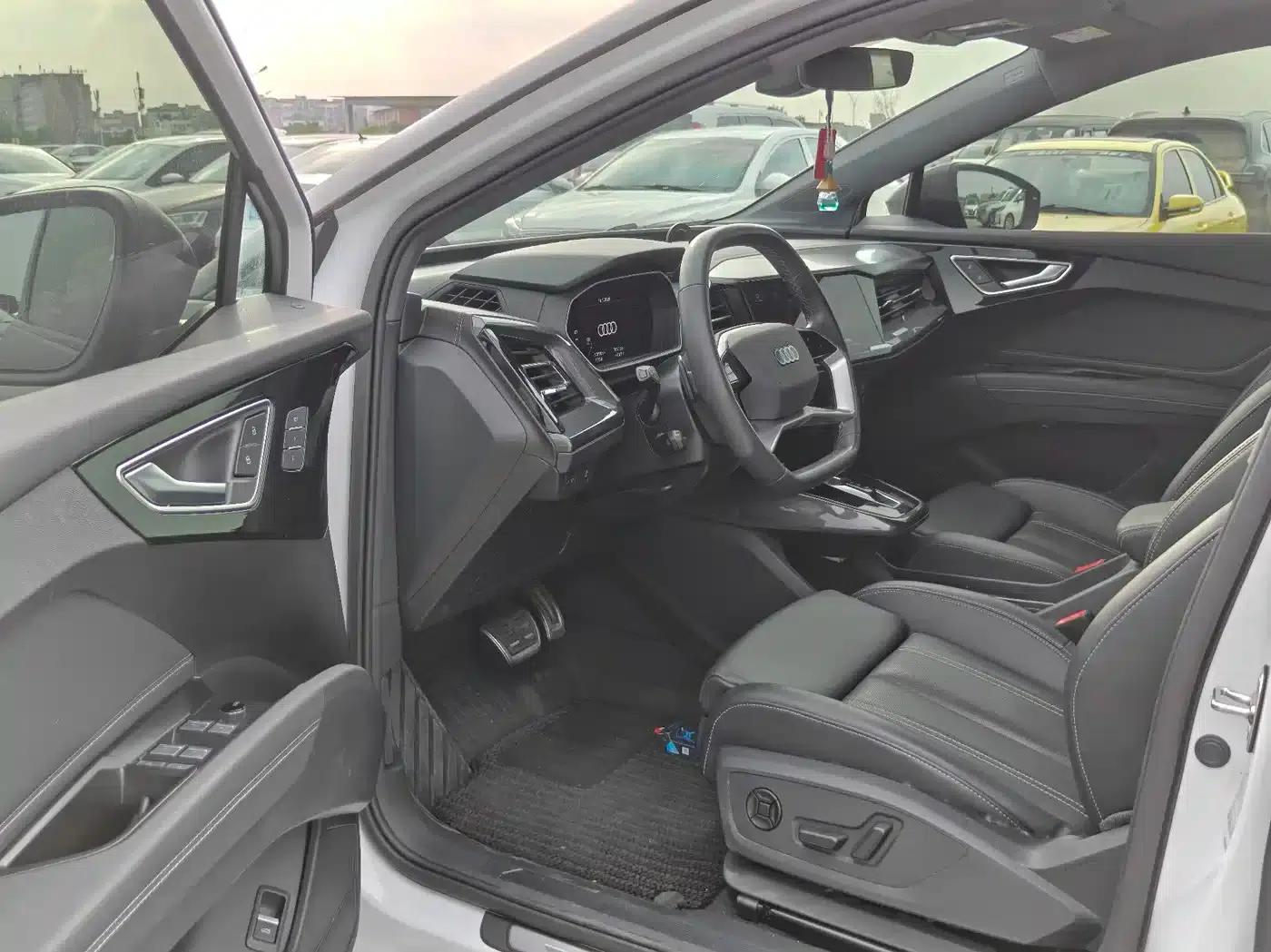 Audi Q4 e-tron 2023 Model 40 e-tron Trailblazer — миниатюра 7