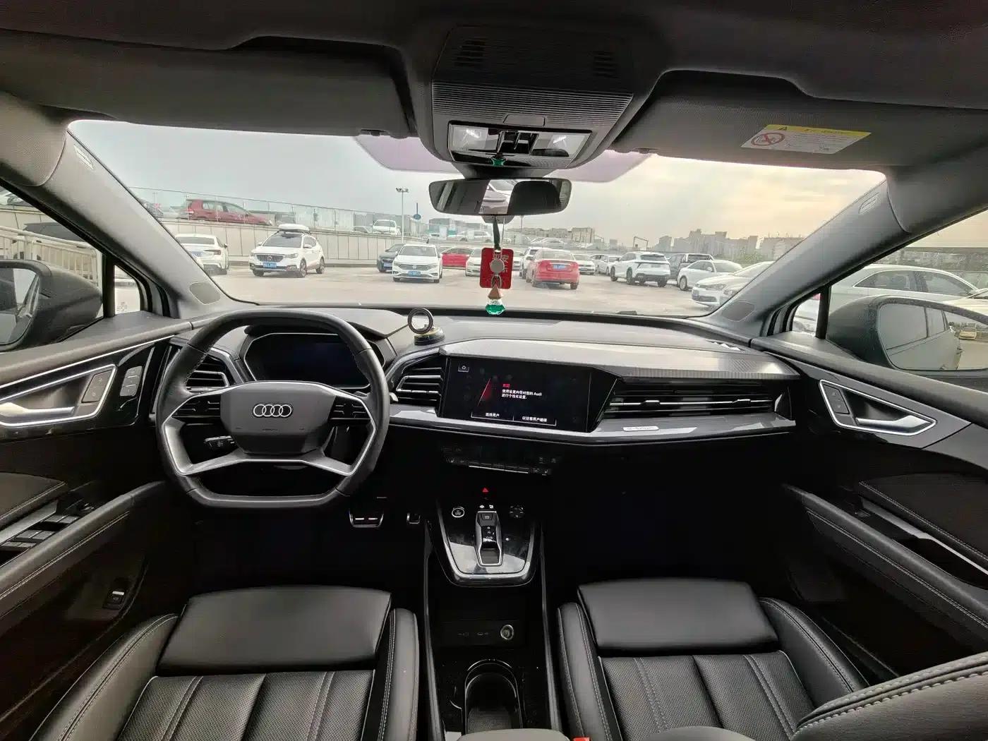 Audi Q4 e-tron 2023 Model 40 e-tron Trailblazer — миниатюра 9