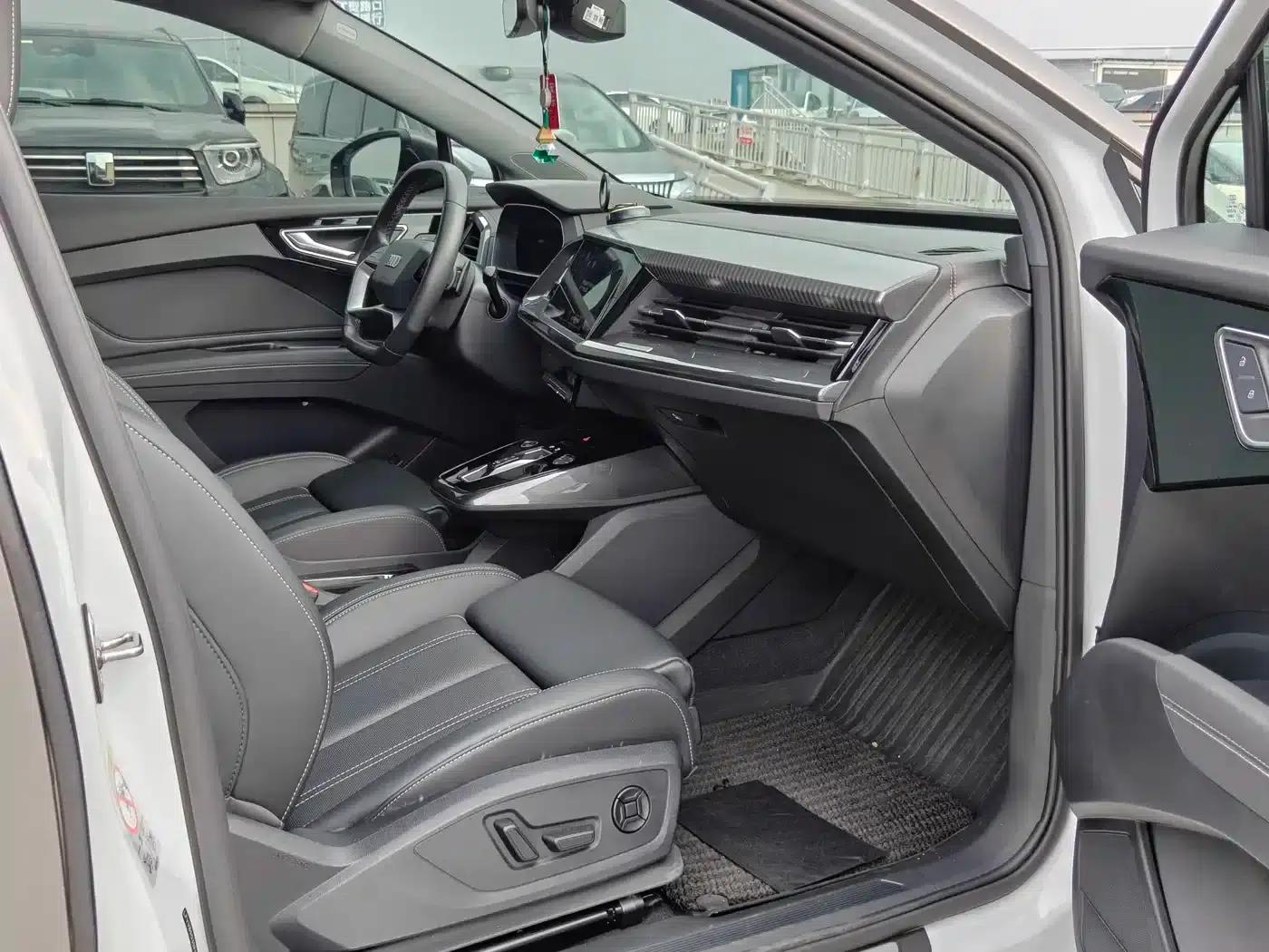 Audi Q4 e-tron 2023 Model 40 e-tron Trailblazer — миниатюра 10