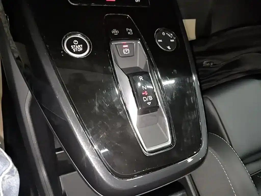 Audi Q4 e-tron 2024 Model 40 e-tron Trailblazer — миниатюра 14
