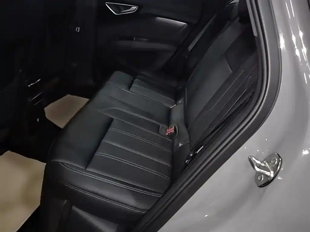 Audi Q4 e-tron 2024 Model 40 e-tron Trailblazer — миниатюра 17