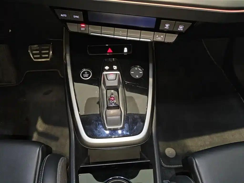 Audi Q4 e-tron 2024 Model 40 e-tron Adventure Edition — миниатюра 13