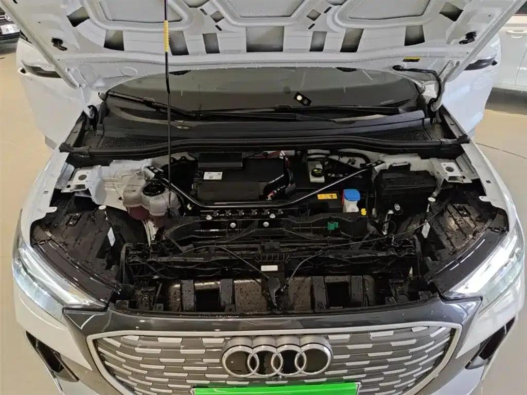 Audi Q4 e-tron 2024 Model 40 e-tron Adventure Edition — миниатюра 19