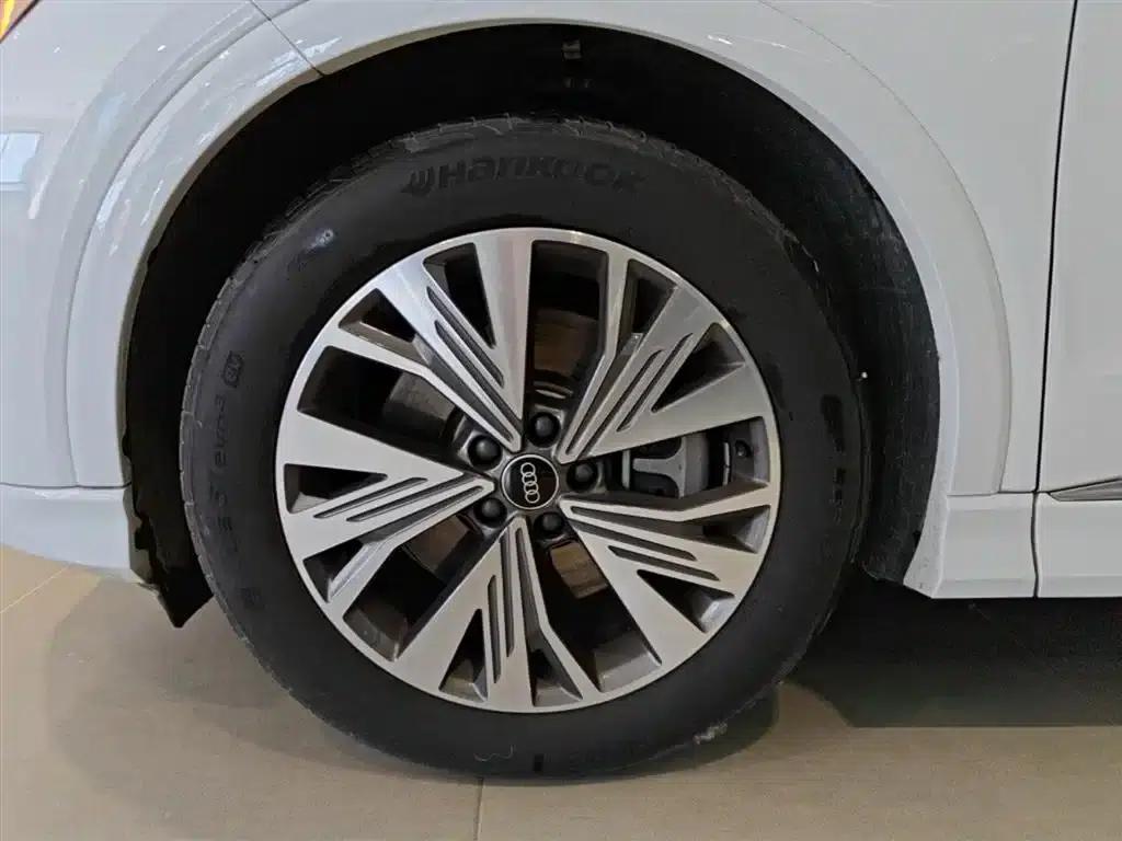 Audi Q4 e-tron 2024 Model 40 e-tron Adventure Edition — миниатюра 22