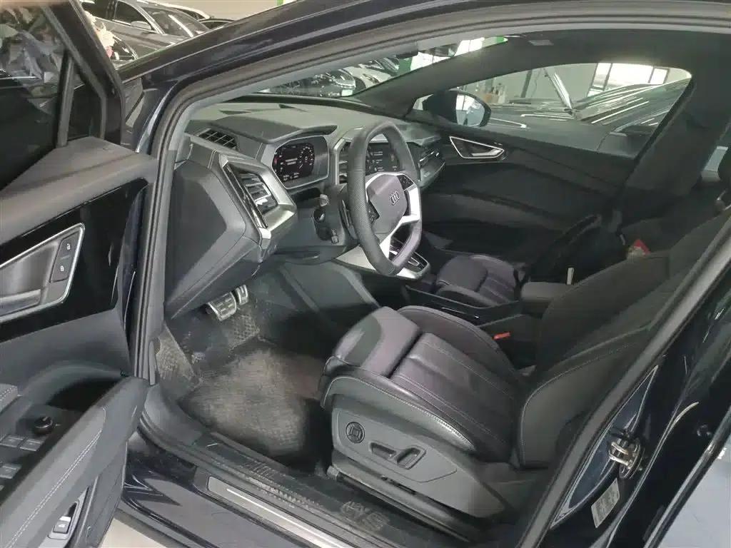 Audi Q4 e-tron 2022 40 e-tron Adventure Edition — миниатюра 12